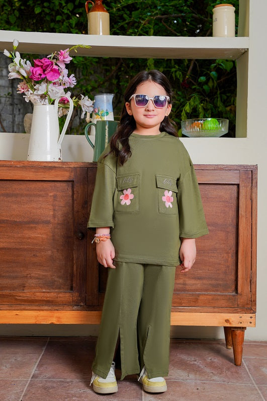 lily , green, tacksuit