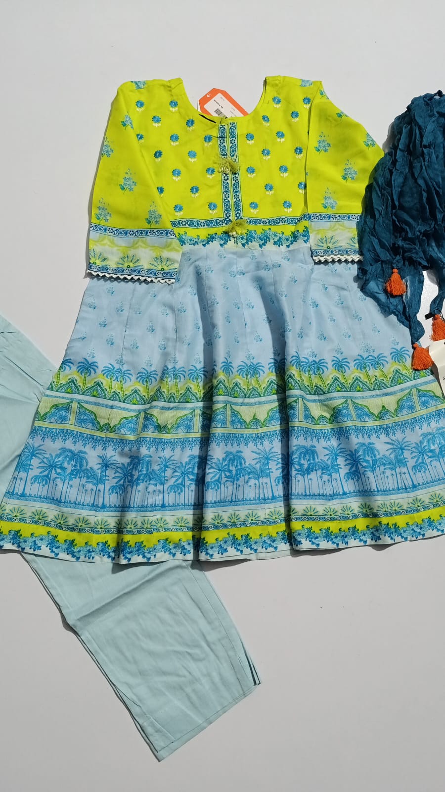 J. Embroidered 3pc