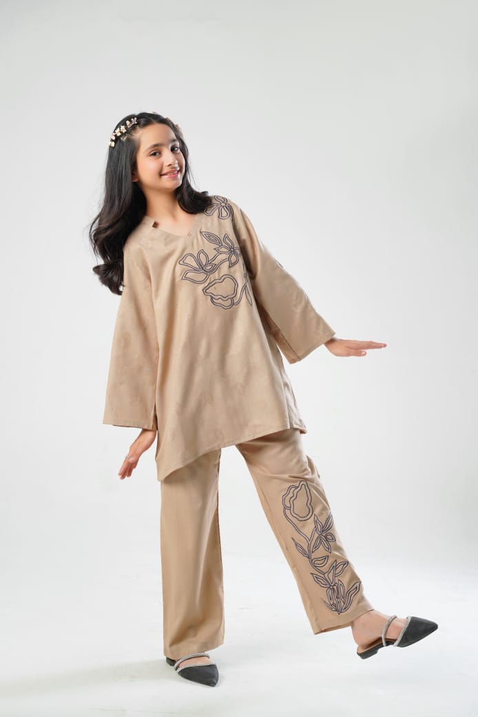 LILY BEIGE PETAL 2PC