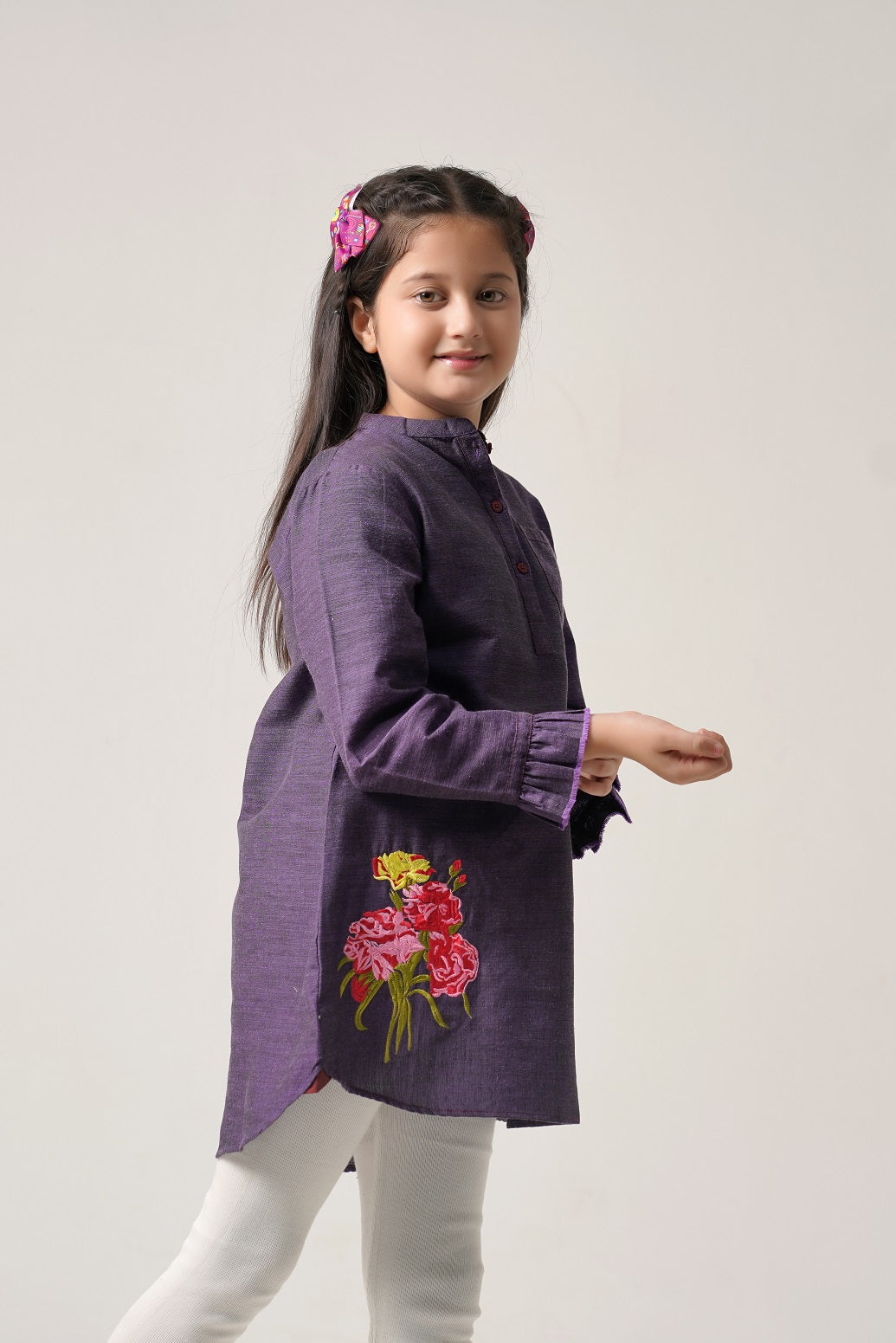 Lily Short Top With EMB Flower