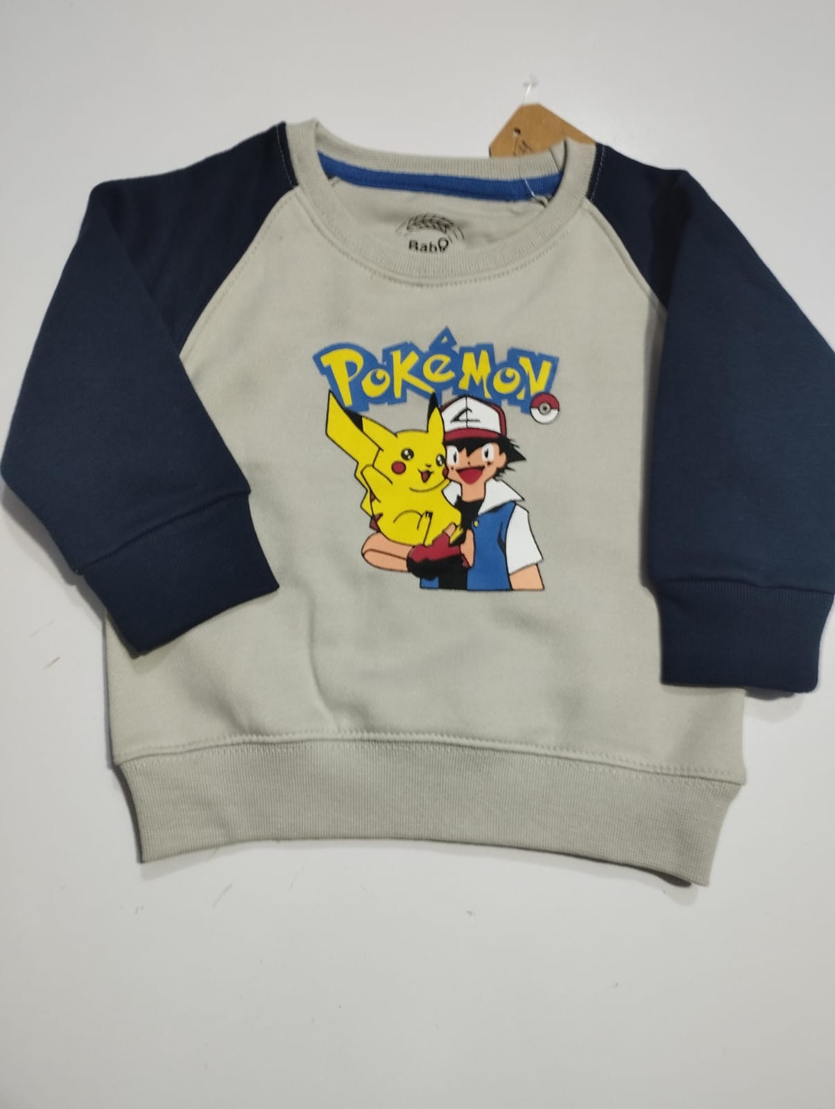 Pokémon sweatshirt - Lily