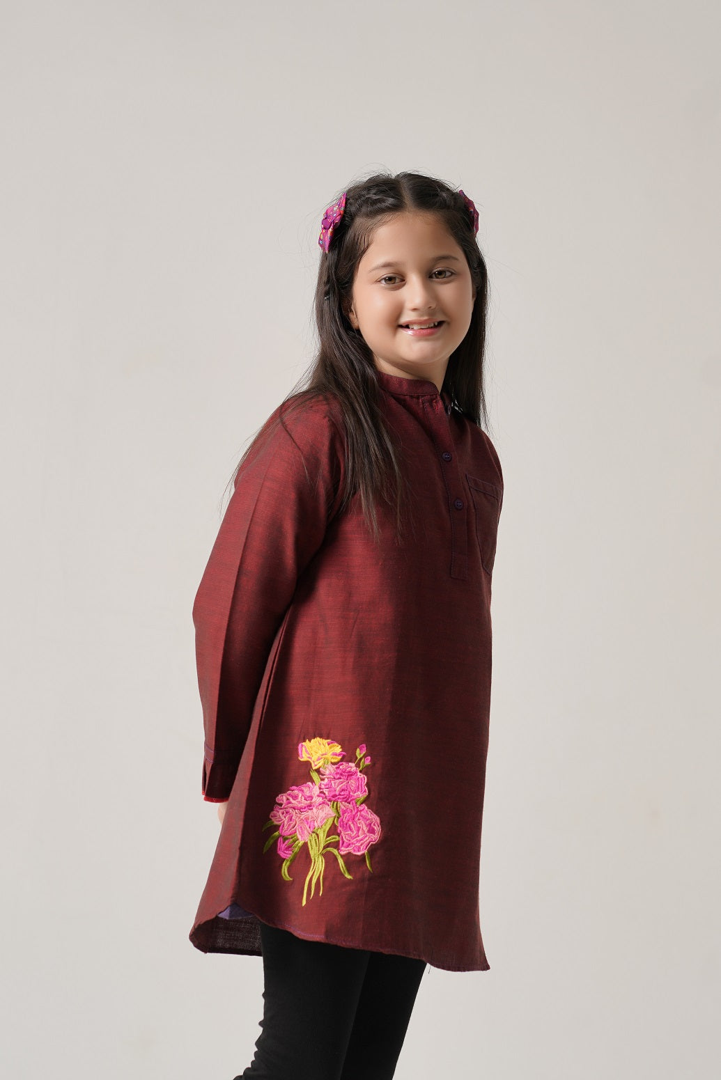 Lily Short Top With EMB Flower