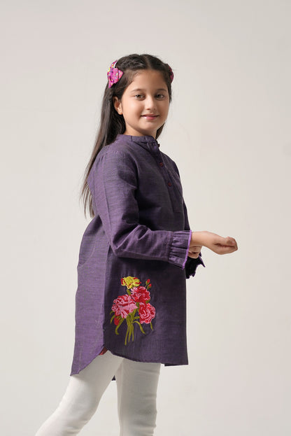 Lily Short Top With EMB Flower