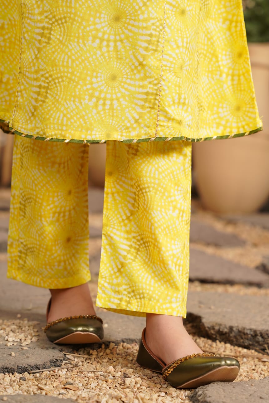 Golden Mehkaar 3pc Suit